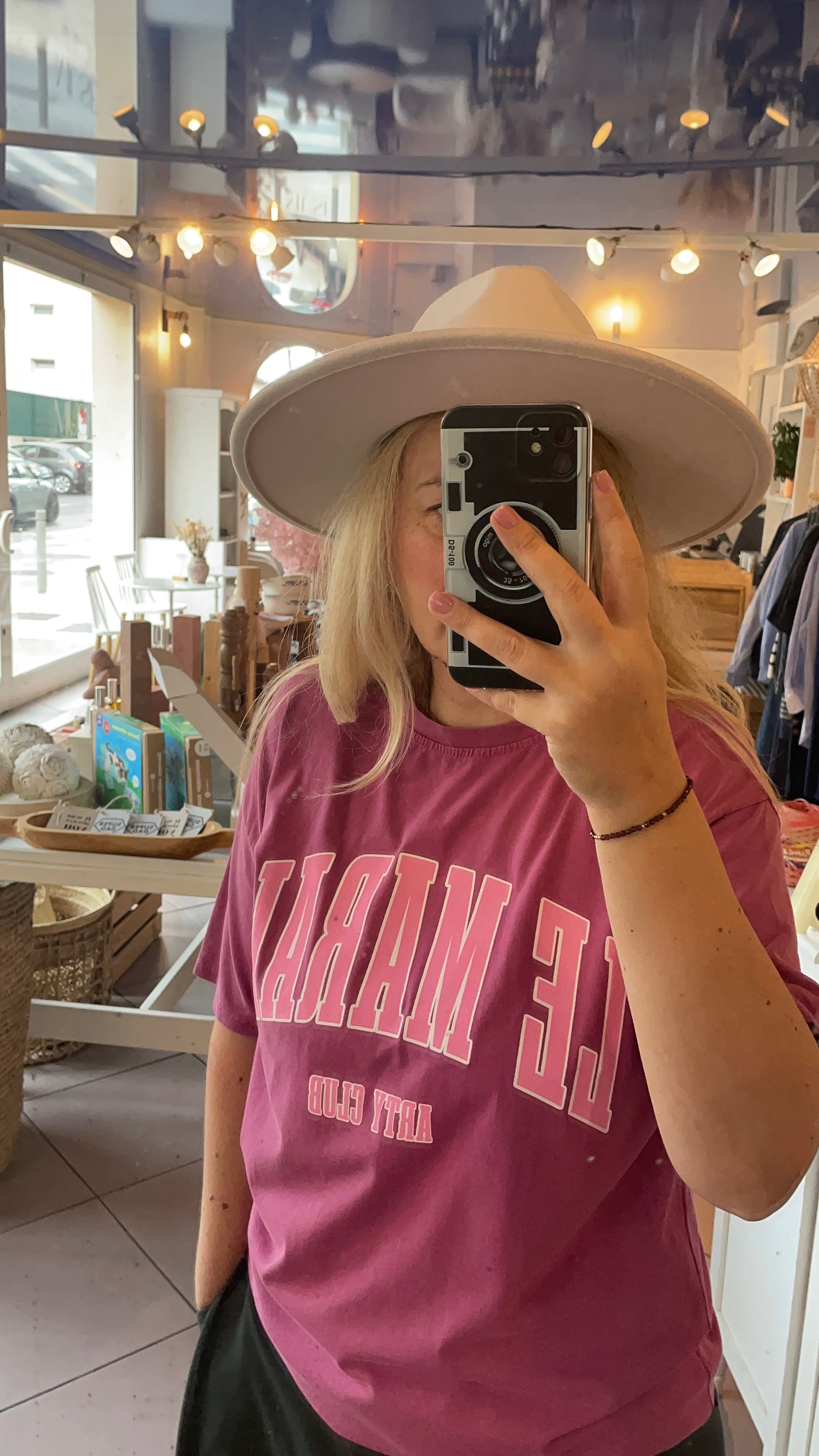 T-shirt le marais framboise