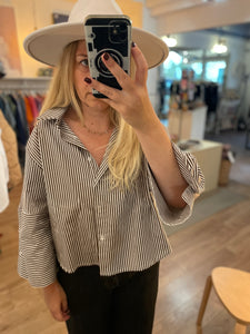 Chemise crop rayure marron