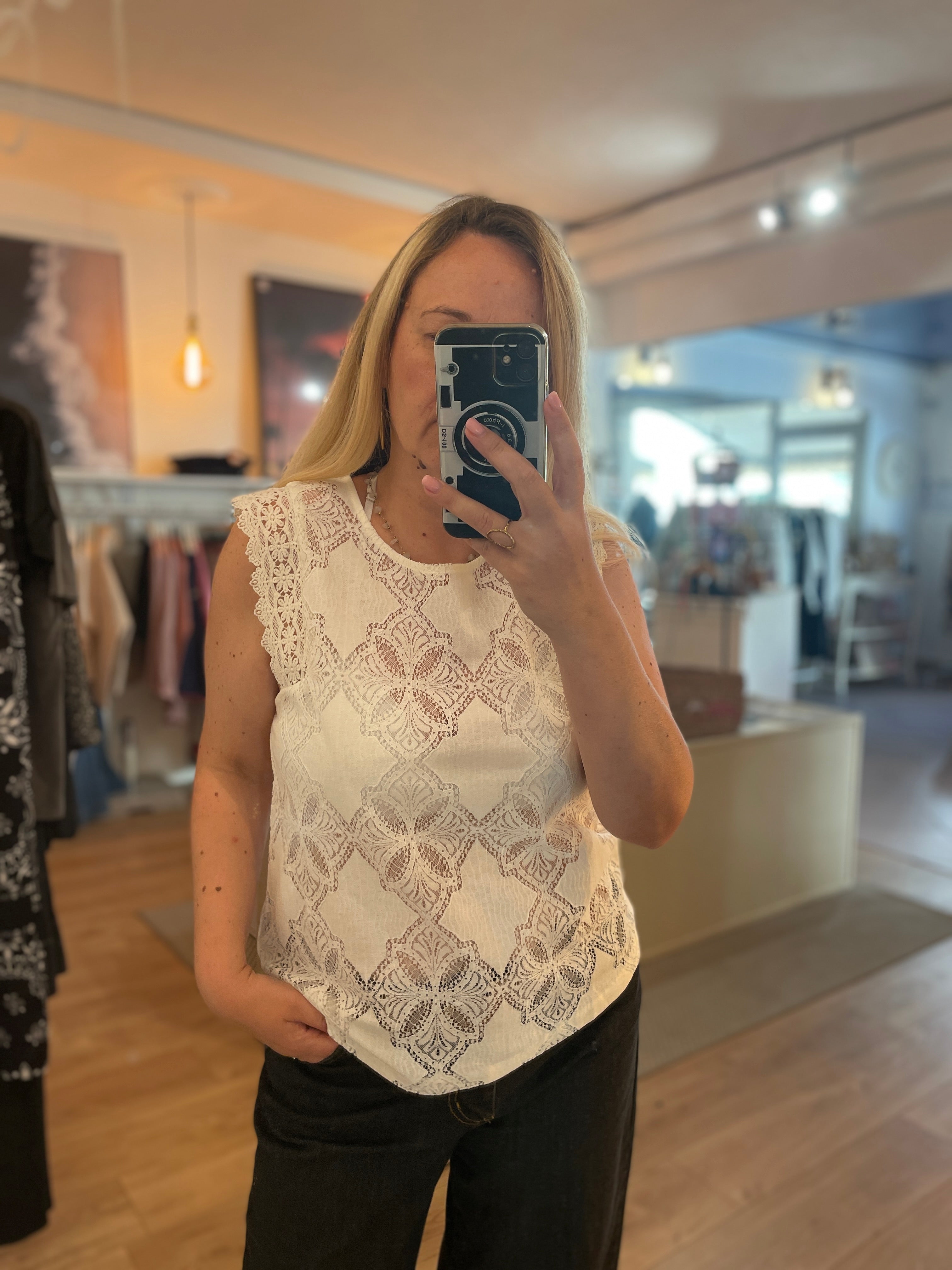 Top broderie Céline